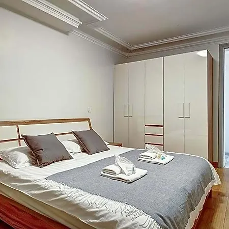 673 Richard - Superb In Szálloda